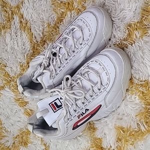 Chunky Vintage Fila Sneakers